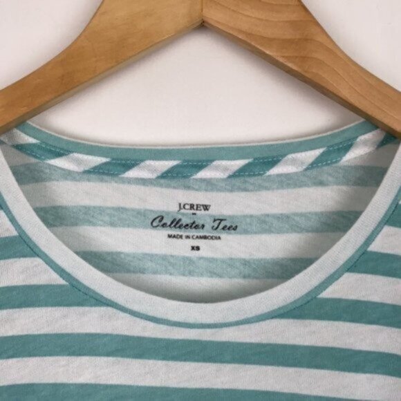 J.Crew Graphic Oh La la & C'est parfait  2 Tee T-shirts bundle - Picture 4 of 15